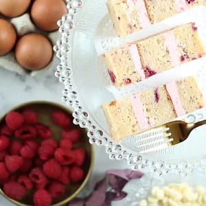 Wedding Cake Raspberry & White Chocolate Flavour